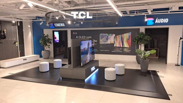 SHOW ROOM | EXHIBIDOR TCL